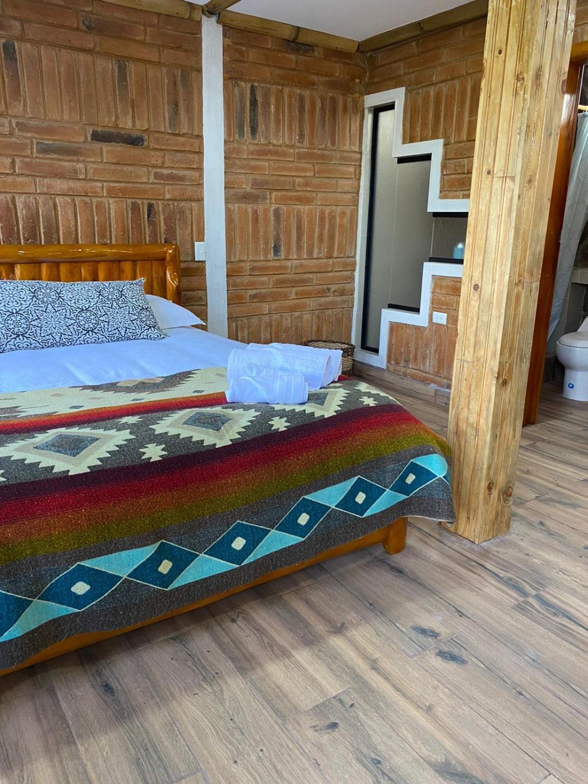 Watzara Wasi Cottage Familiar Camprestre Y Lofts En Cotacachi Εξωτερικό φωτογραφία