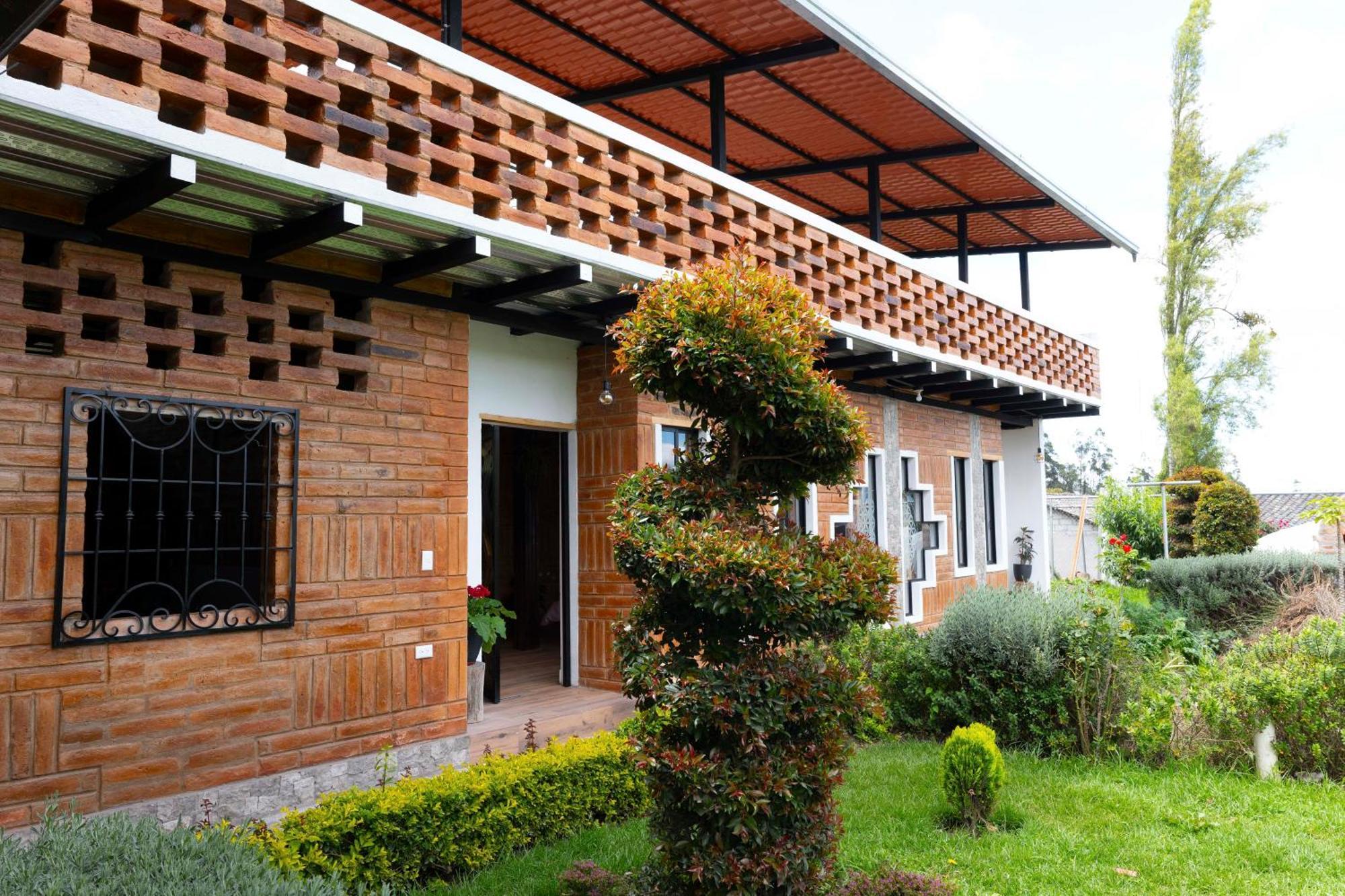 Watzara Wasi Cottage Familiar Camprestre Y Lofts En Cotacachi Εξωτερικό φωτογραφία
