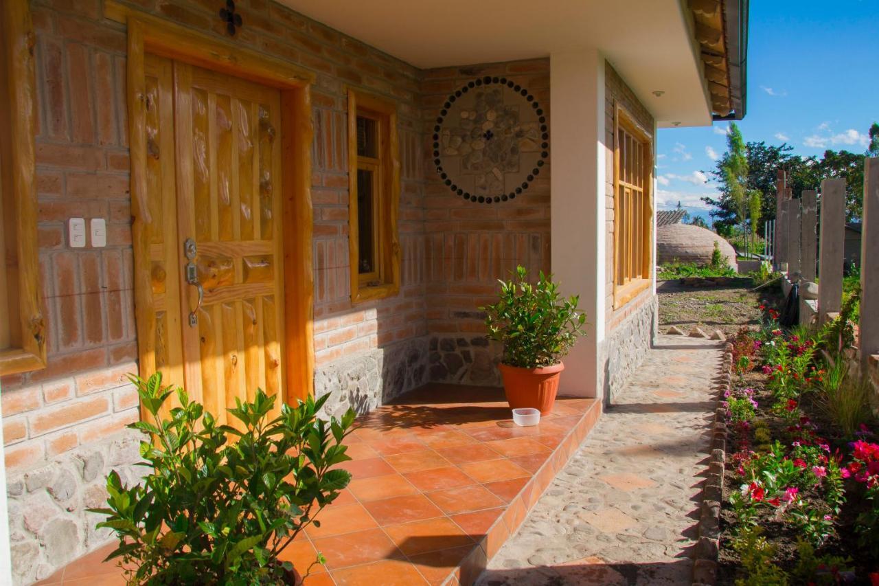 Watzara Wasi Cottage Familiar Camprestre Y Lofts En Cotacachi Εξωτερικό φωτογραφία